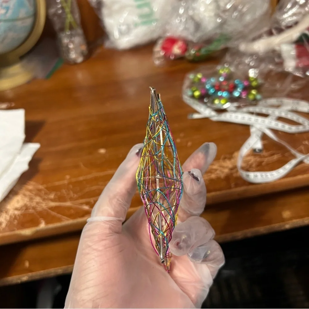 Multicolor Wire Art Star Christmas Ornament - “Mistletoe”